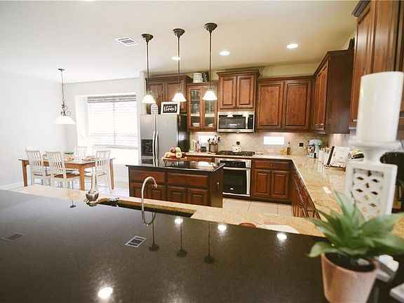 4th image of 1119 Rowley Dr