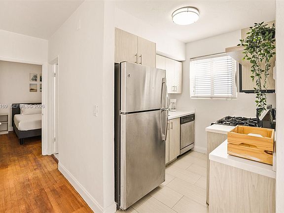 5th image of 7340 Harding Ave APT 17