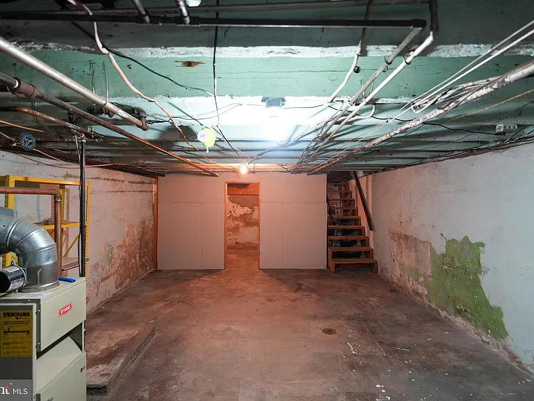 217 Moore St — Photo 21