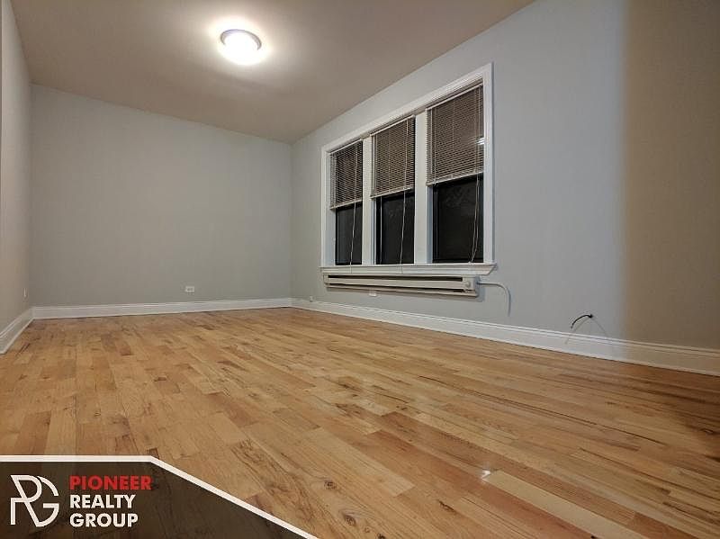 1st image of 3933 N Janssen Ave #W2