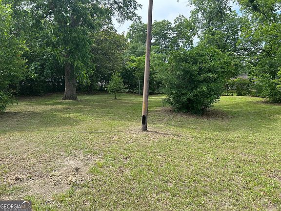 5th image of 710 W 17th Ave