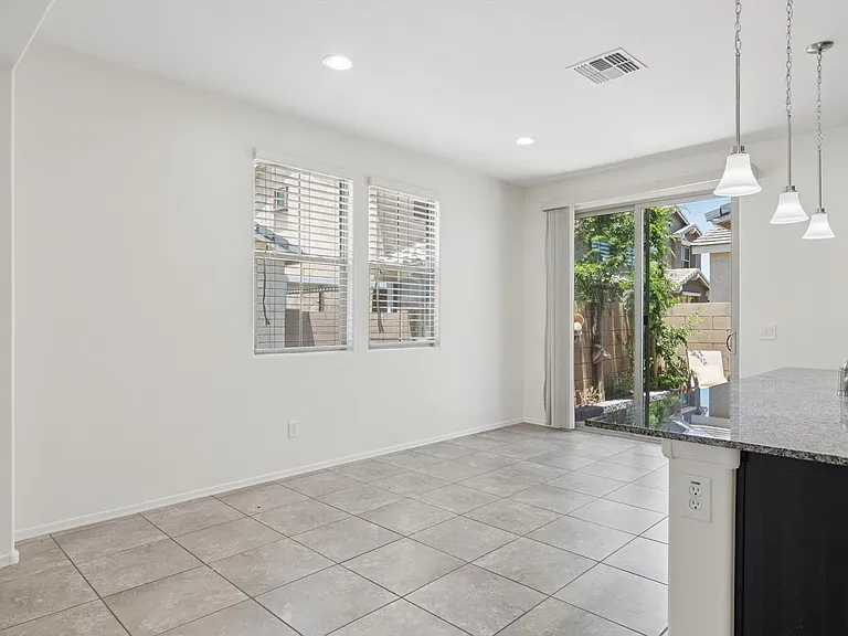 5654 E Butte St — Photo 14