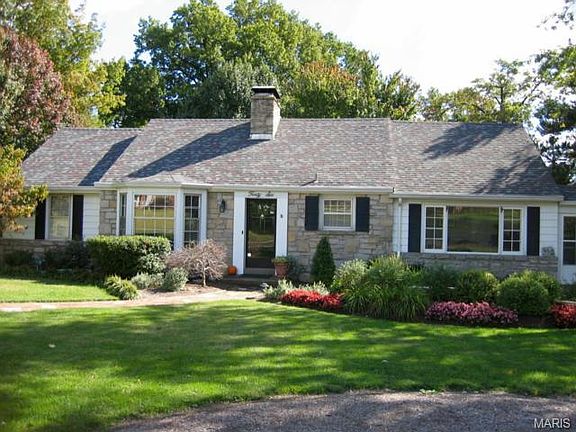 2nd image of 46 Tulip Dr
