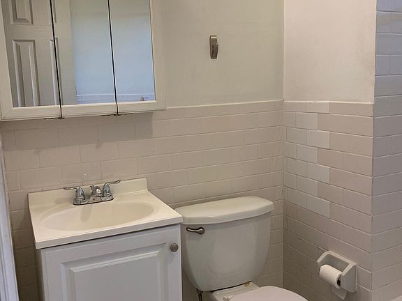 5th image of 10704 86th St #1