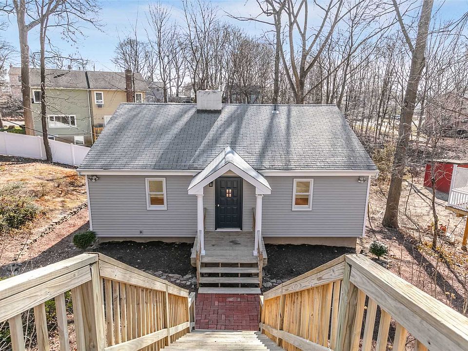 1st image of 41 Spruce Dr