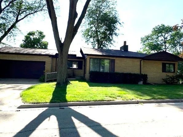 1371 Lafayette St, La Salle, IL 61301