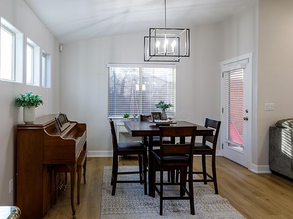4th image of 2031 E Colorado Dr Unit 304