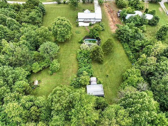 4th image of 3047 Tulip Ln
