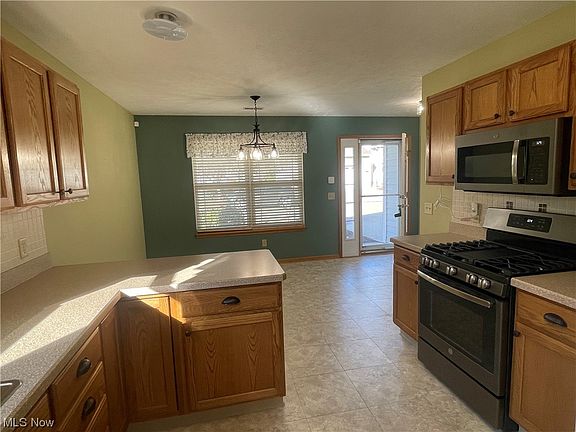 3rd image of 3958 Edinburgh Dr