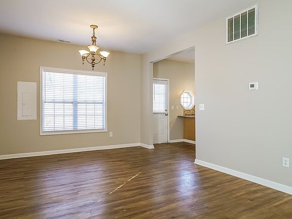 5th image of 1863 Birmingham Dr