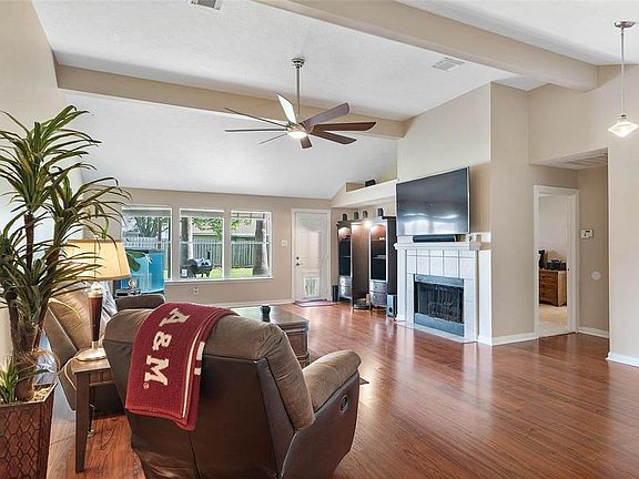 4th image of 10835 W Dogwood Dr