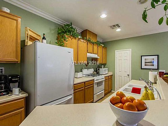 4th image of 3904 Sweet Pine St Unit 101