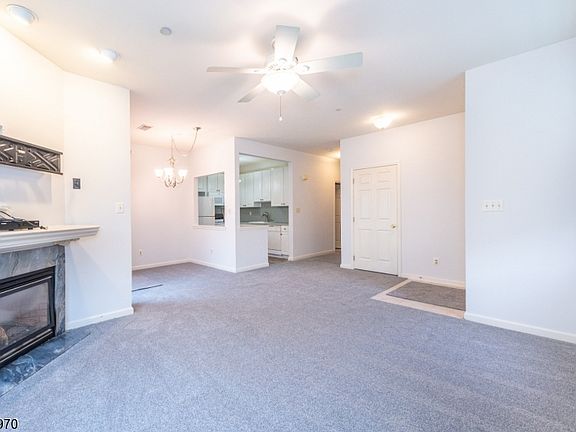 3rd image of 352 Cambridge Dr #352