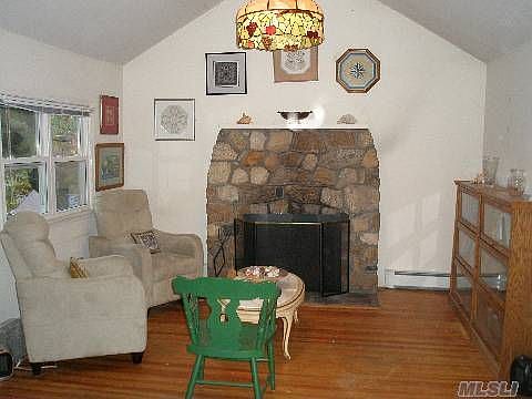 1st image of 4 Shelter Dr