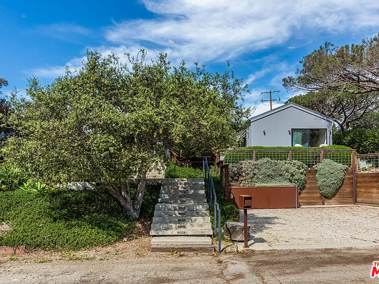 28036 Sea Lane Dr #B — Photo 7