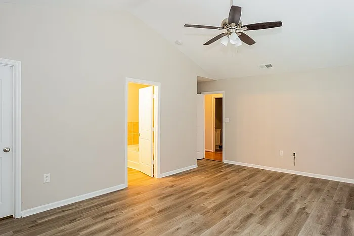 5027 Patricia Ann Ln — Photo 7