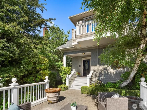1906 10th Avenue E, Seattle, WA 98102