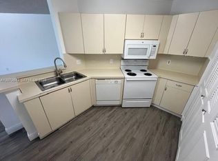 6288 NW 186th St APT 109, Hialeah, FL 33015