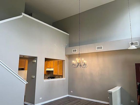 4th image of 2571 Hillsboro Blvd