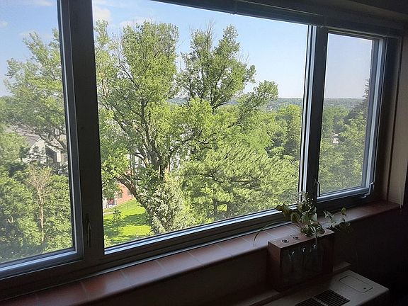2nd image of 801 S 52nd St #505