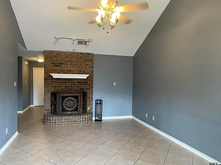 953 Creekside Dr #953 — Photo 3