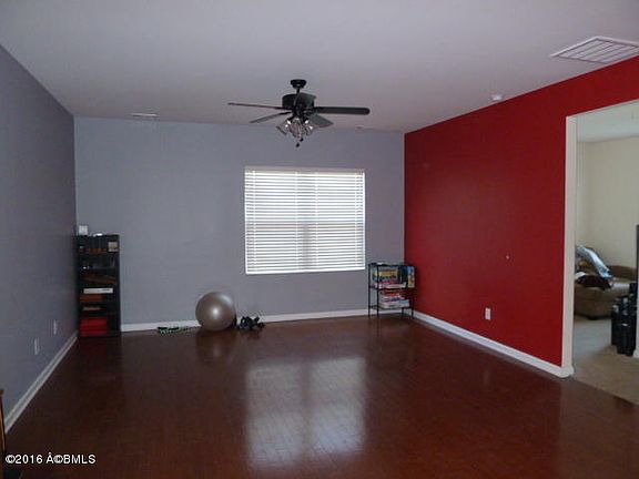 3rd image of 6 Whitewater Way