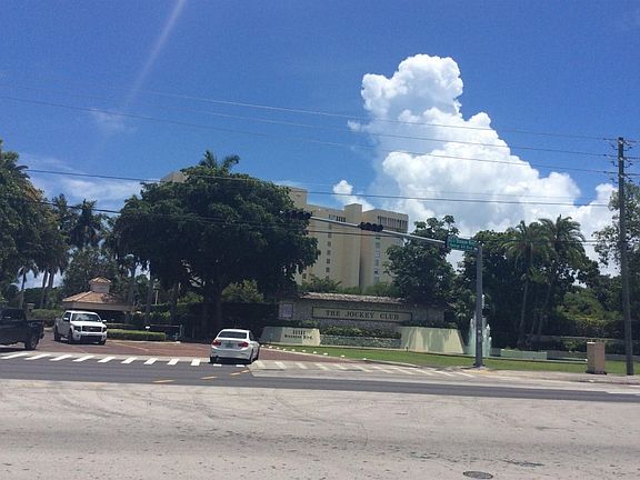 4th image of 11111 Biscayne Blvd #21F