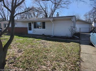 852 S Carlson St, Westland, MI 48186