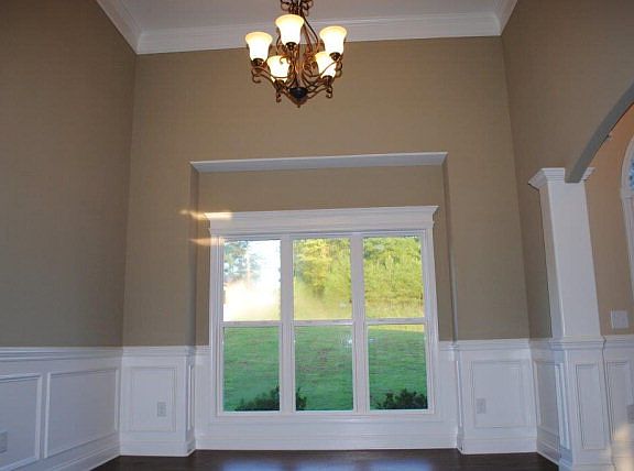 4th image of 3047 Castlewoods Dr