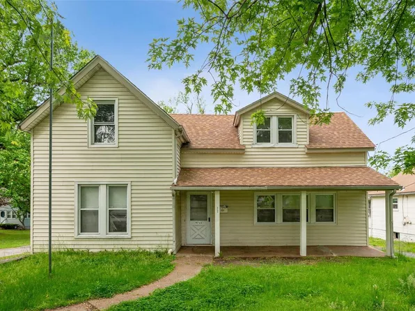 9765 Diamond Dr, Saint Louis, MO 63137