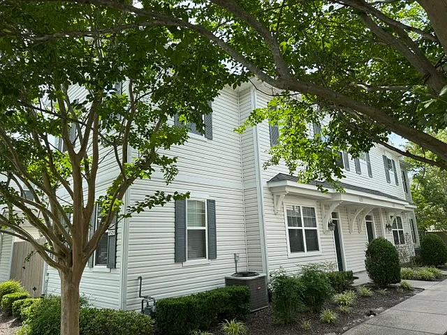 4529 Turnworth Arch #1 — Photo 2