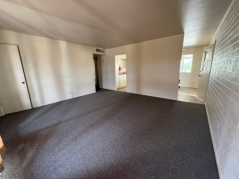 12235 N Cherry Hills Dr W — Photo 3