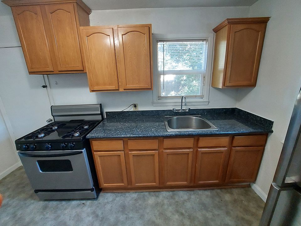 1st image of 522 A St