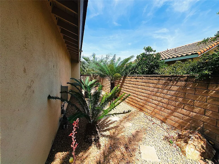 1826 Calle Belleza — Photo 42
