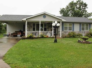 522 S 8th St, Mitchell, IN 47446