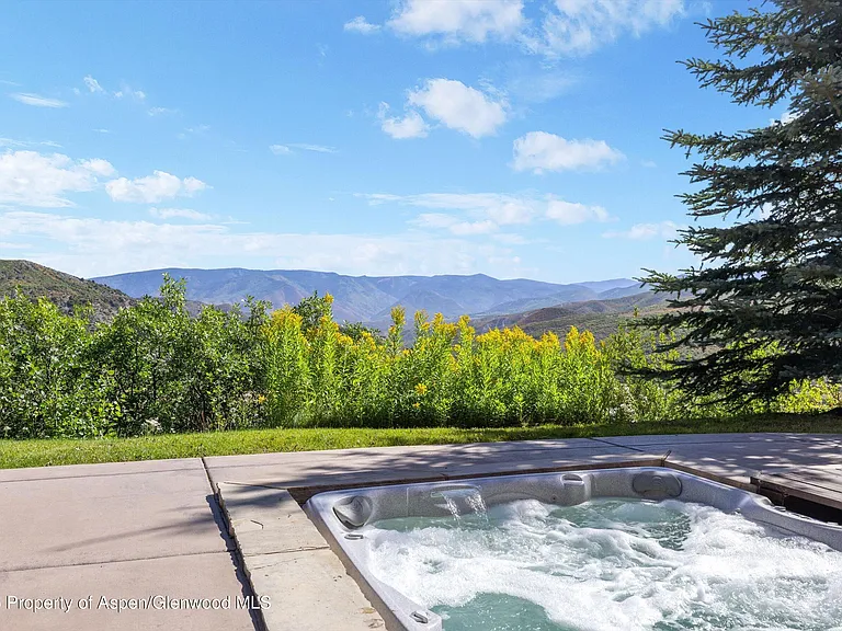 272 Oak Ridge Rd — Photo 46