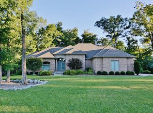 330 Stratford Ln, Xenia, OH 45385