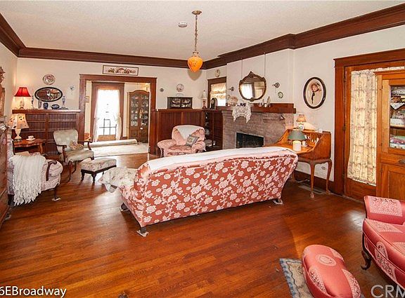 4th image of 8606 E Broadway