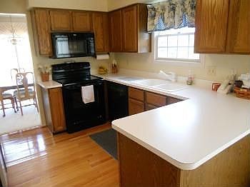 4th image of 31167 Rolling Grove Dr #1