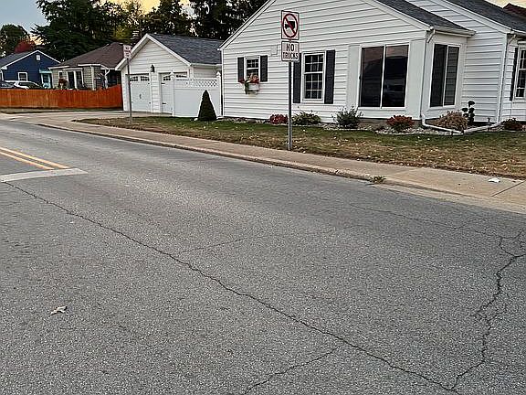2nd image of 422 N Berkley Rd