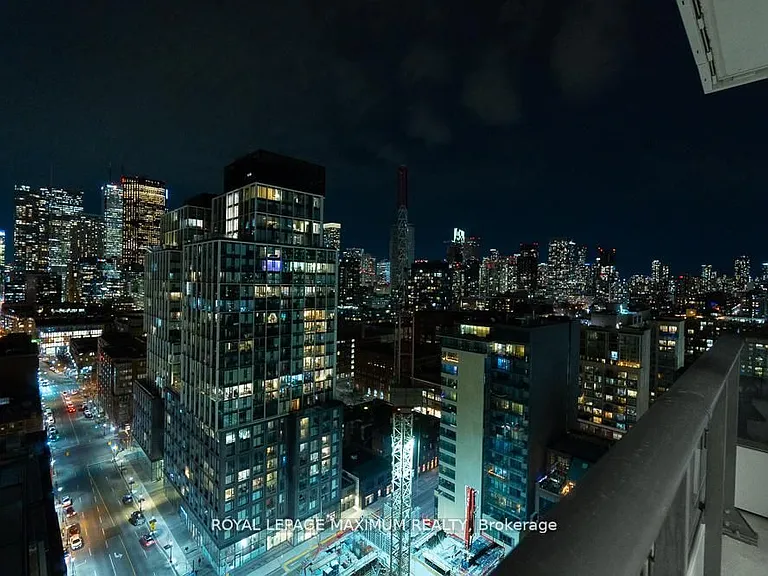 70 Princess St #2015-E — Photo 23
