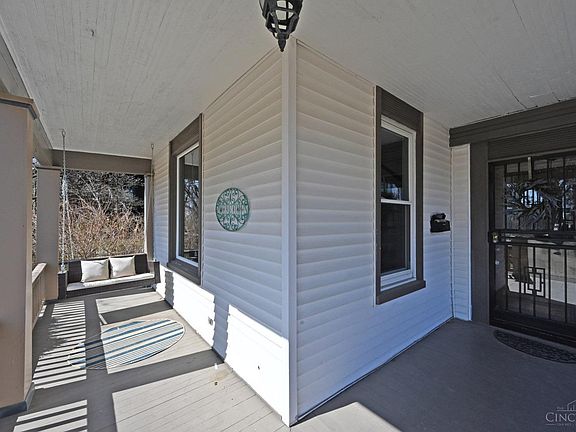 3rd image of 3132 Gloss Ave