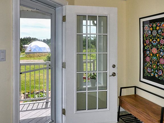 3rd image of 48 Seaview Dr