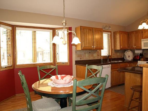 3rd image of 13514 Parkwood Dr