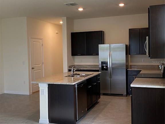 3rd image of 11407 Planetree Pl