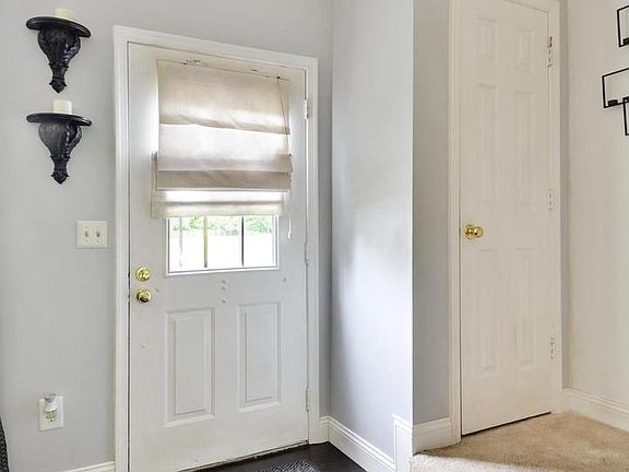 3rd image of 3028 McMaster Ct