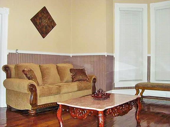 5th image of 719 Vine St