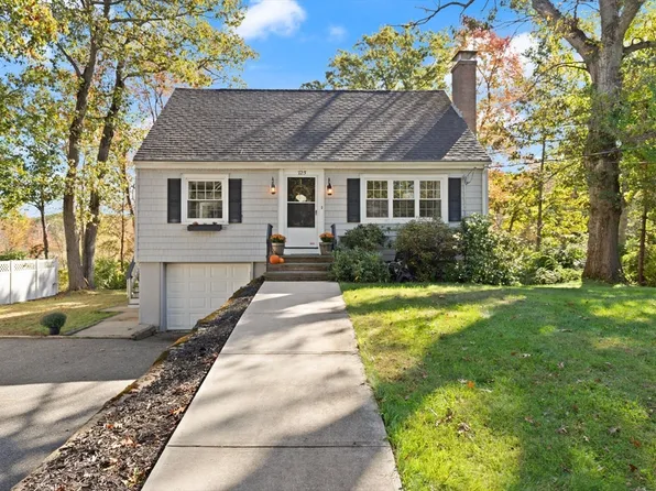 725 Haverhill St, Reading, MA 01867