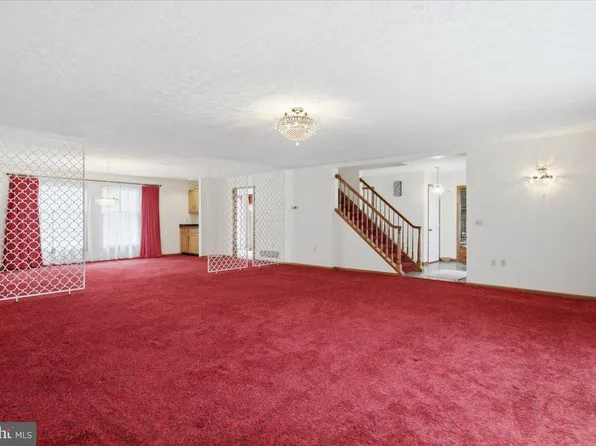 1048 Bishop Walsh Rd, Cumberland, MD 21502