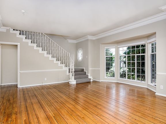 4th image of 9920 Durant Dr #9920